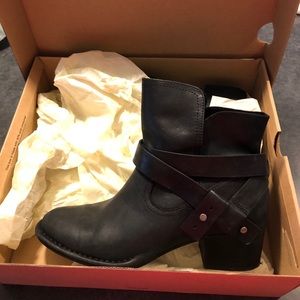 Ugg leather boots